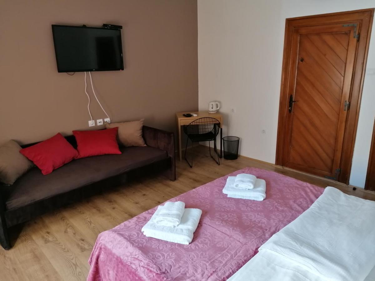 Mon Accommodation Free Parking Nis Ngoại thất bức ảnh