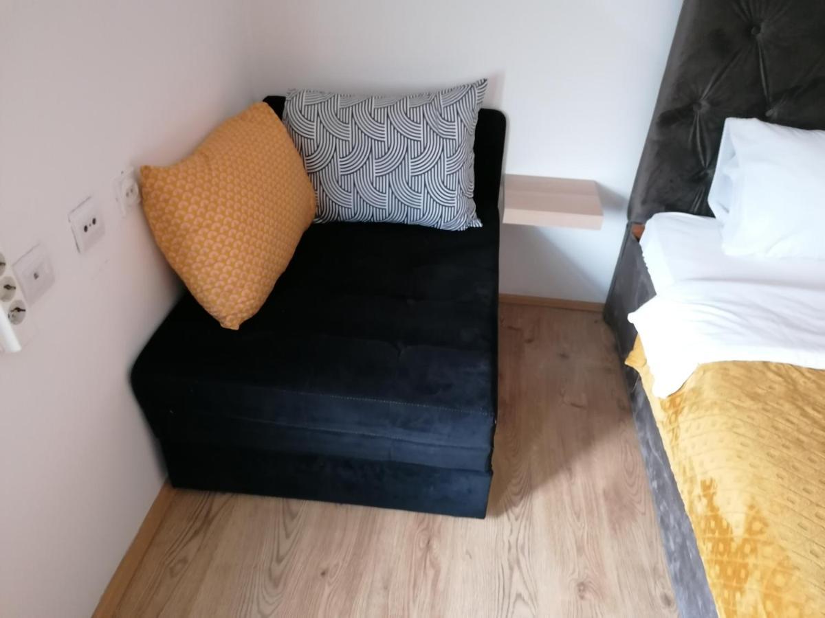 Mon Accommodation Free Parking Nis Ngoại thất bức ảnh