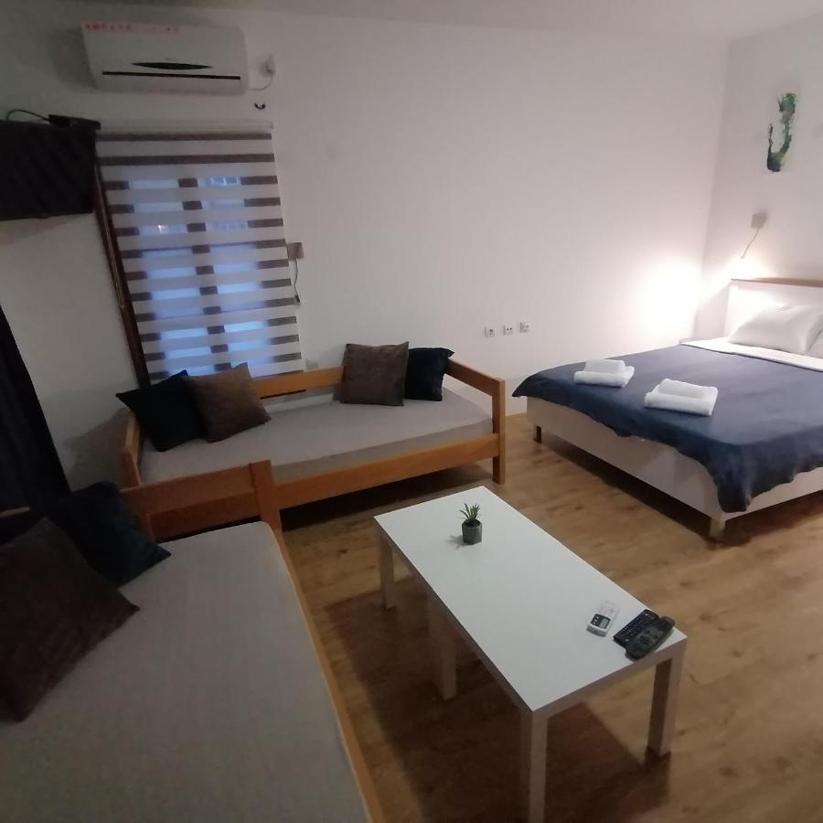 Mon Accommodation Free Parking Nis Ngoại thất bức ảnh